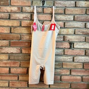 SPANX Open-bust Mid-thigh Bodysuit Champagne Beige Size Small